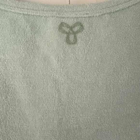 Aritzia TNA Terry Cloth T-Shirt | Pistachio Green | Size L (Fits More Like M) - Picture 3 of 4